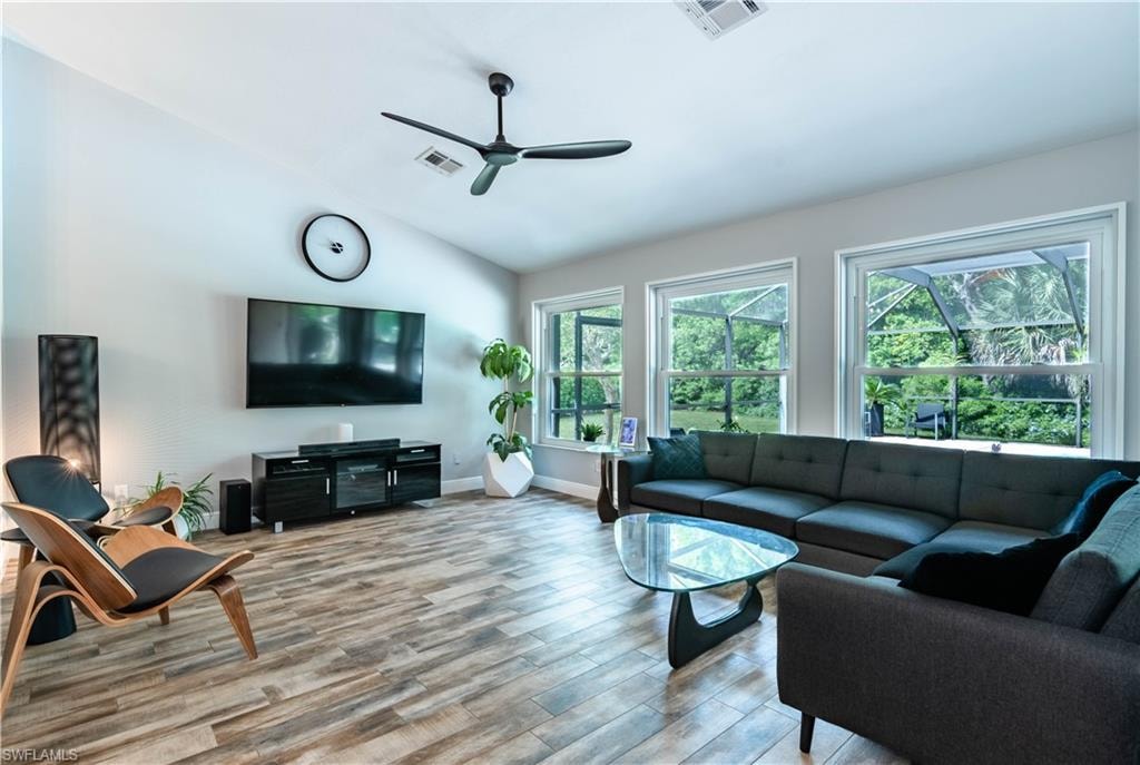 7653 Citrus Hill LN photo 9