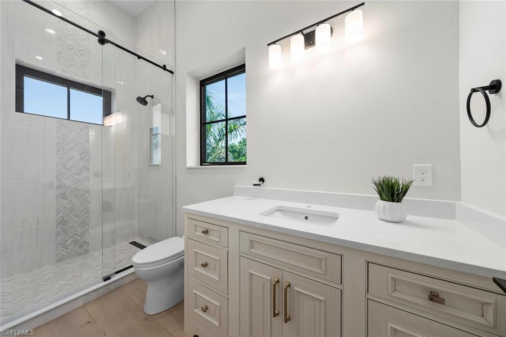 Guest Bathroom 2