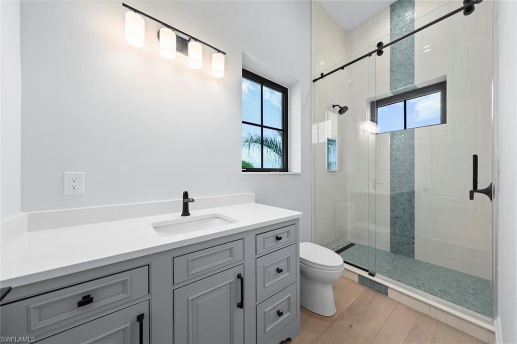 Guest Bathroom 3