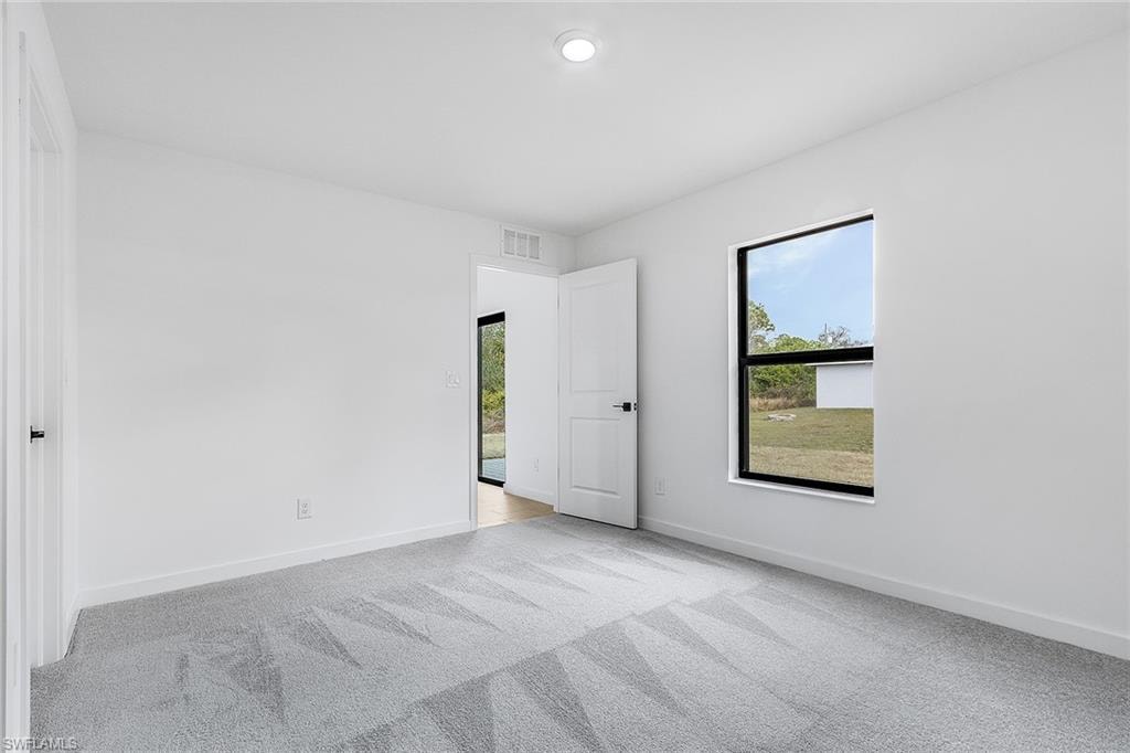 434 Parkdale BLVD photo 13
