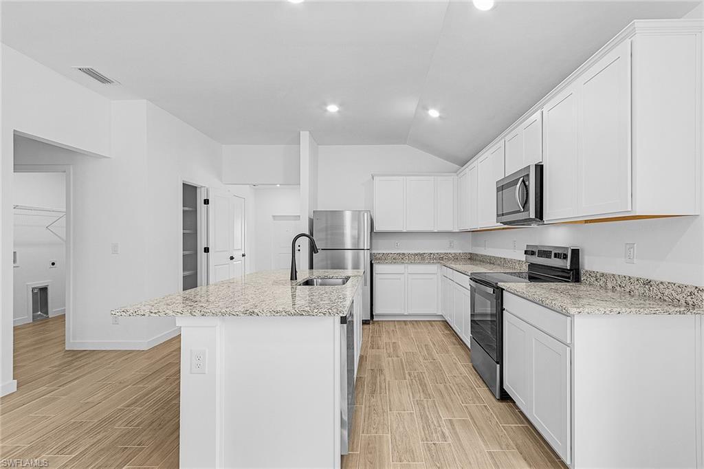 735 La Plata AVE photo 9