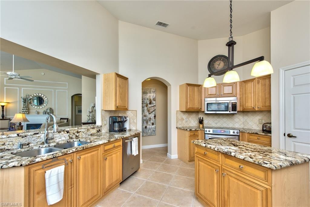 3296 Twilight LN 6202 photo 7