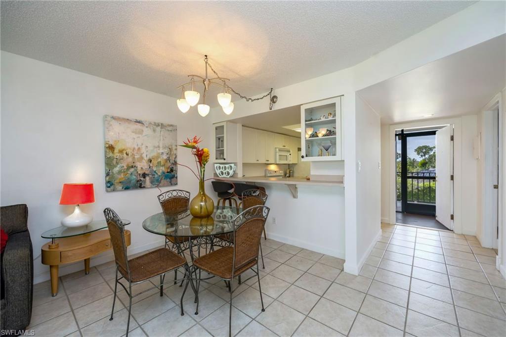 DINING/ENTRY