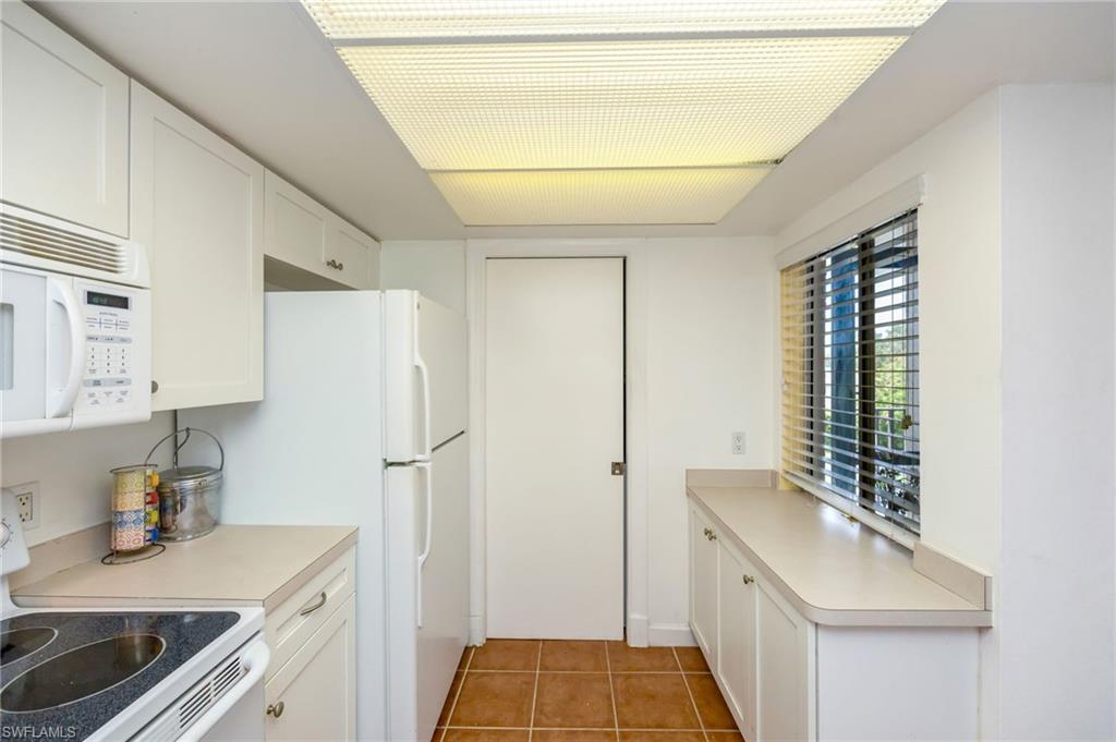 KITCHEN / PANTRY
