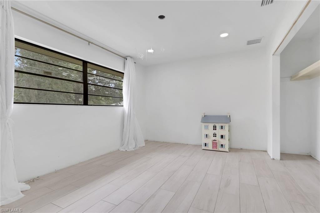 27126 Rue De Paix photo 29