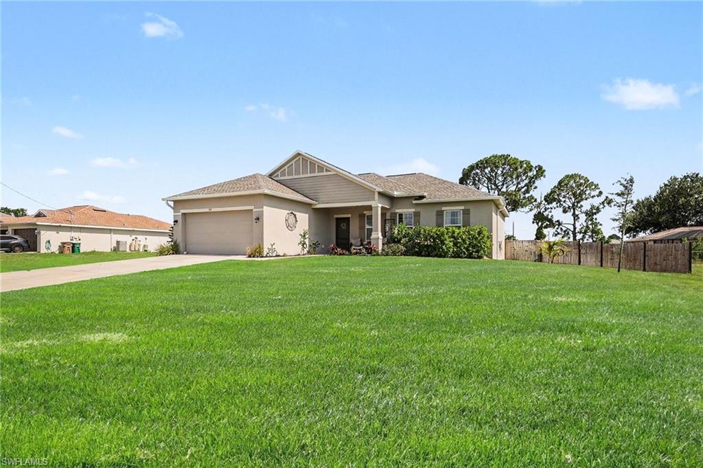 Oversized Lot from front right side