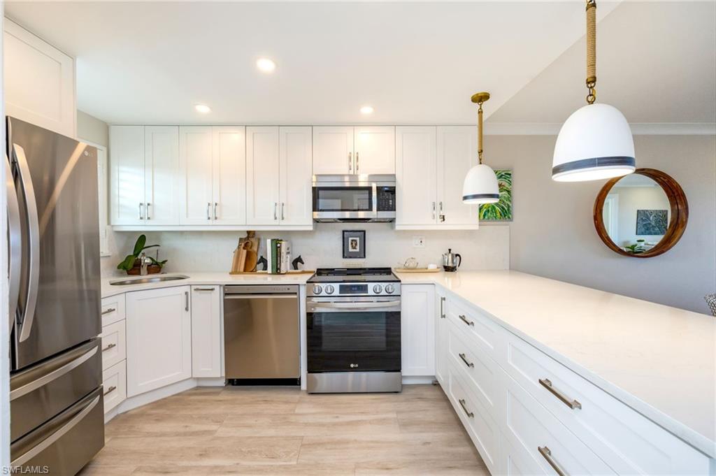 Large island with quartz countertops