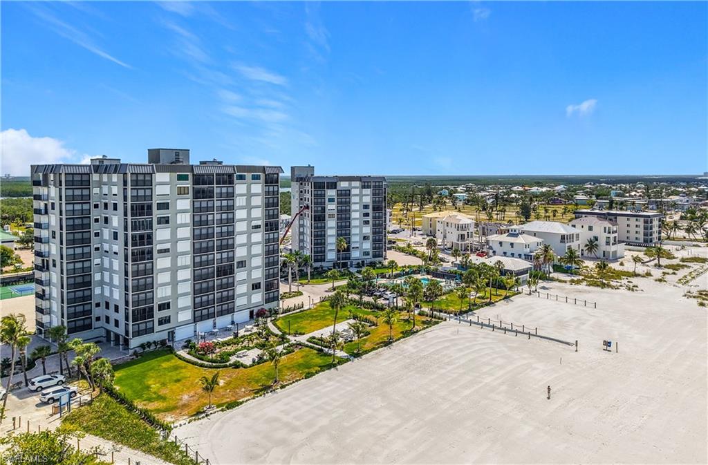 2800 Estero BLVD PH3