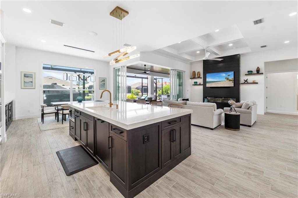 777 Bluebonnet CT