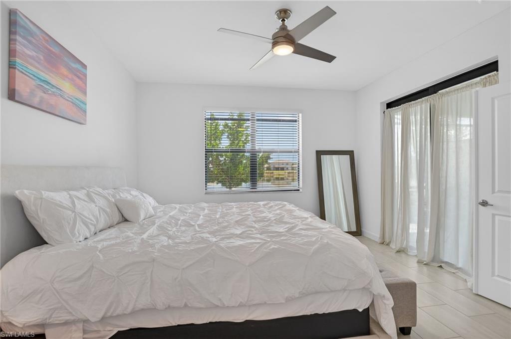 King size bed