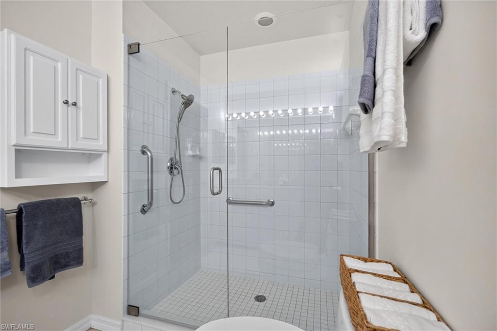15170 Royal Windsor LN 1202 photo 27