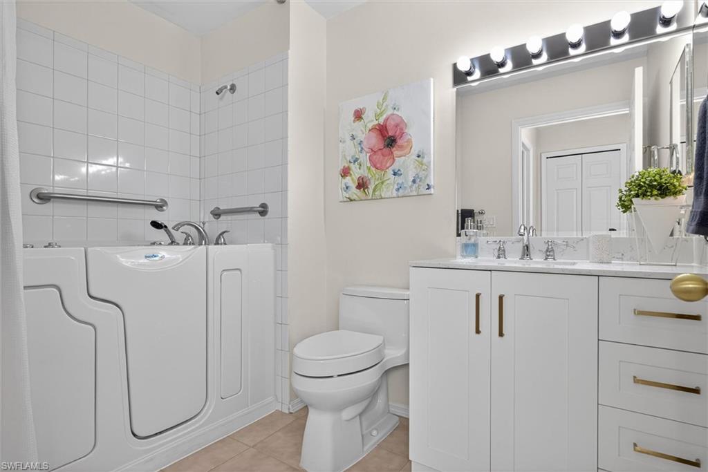 15170 Royal Windsor LN 1202 photo 32