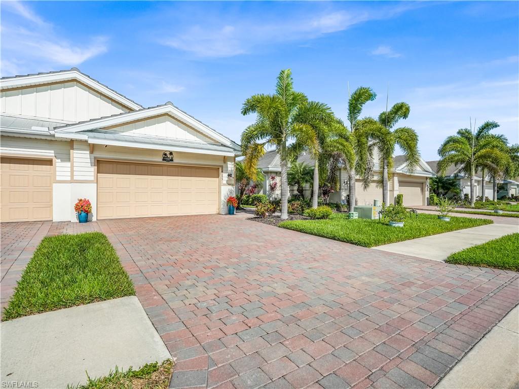 14695 Edgewater CIR
