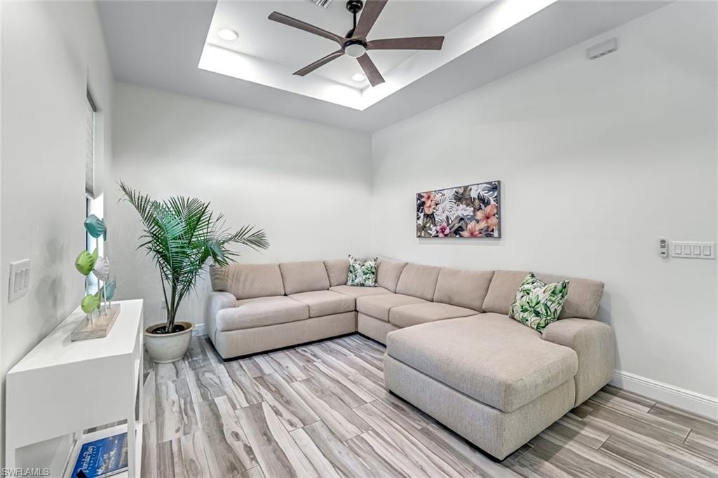 3980 Full Moon CT photo 6