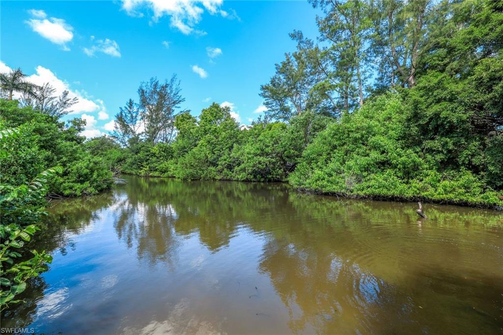 Situated on creek that flows into the Haldeman creek.