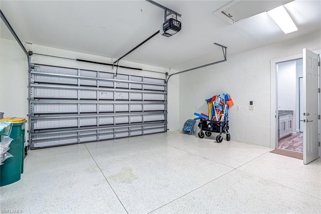 3980 Full Moon CT photo 20