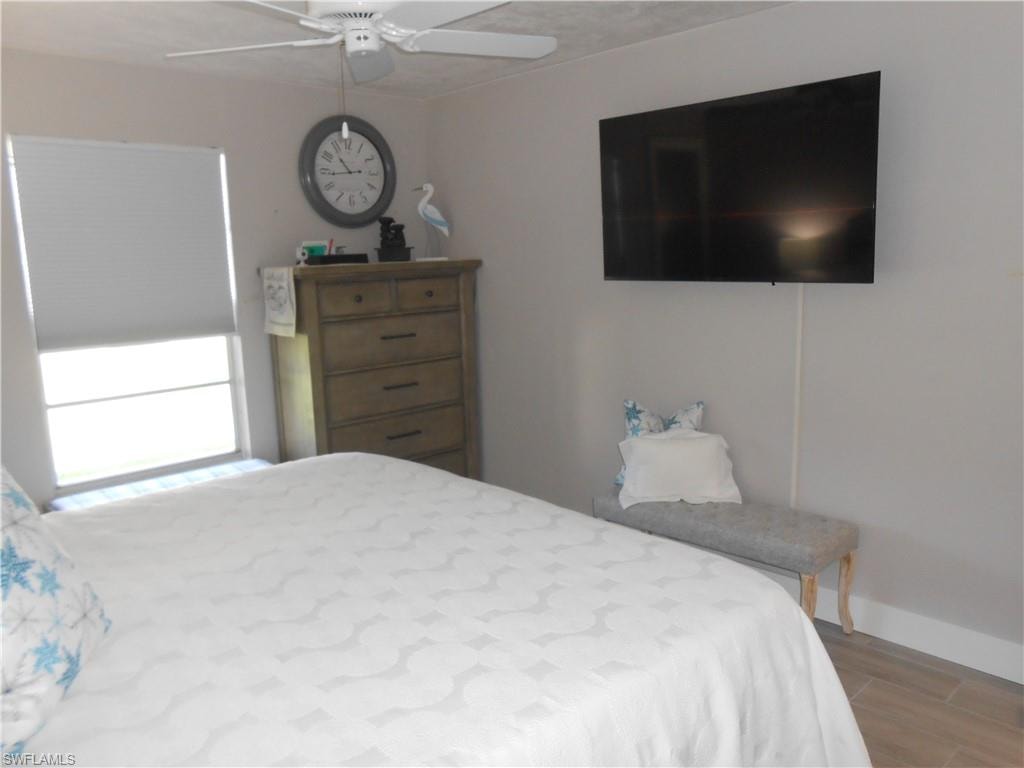 6 Aztec Lily LN photo 10