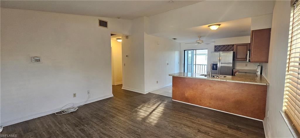 4904 Vincennes CT 209