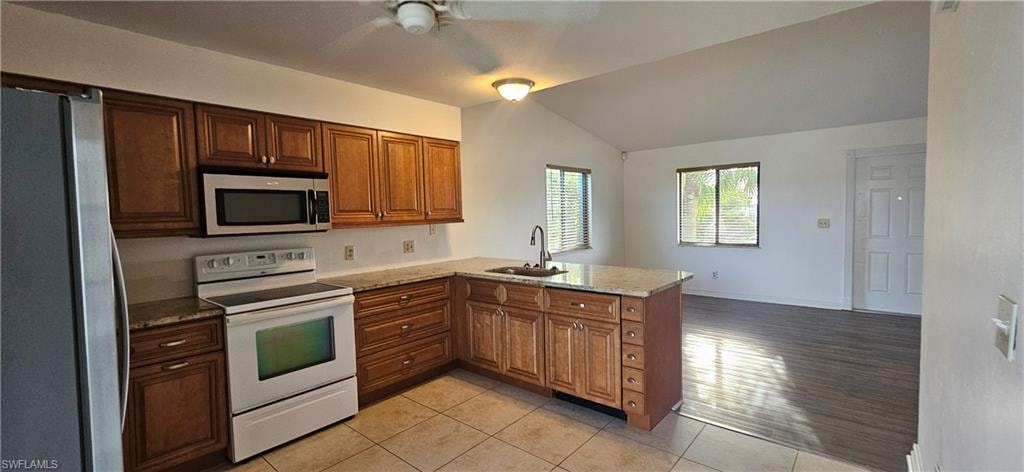 4904 Vincennes CT 209