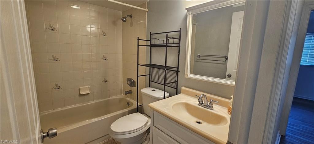 4904 Vincennes CT 209 photo 15