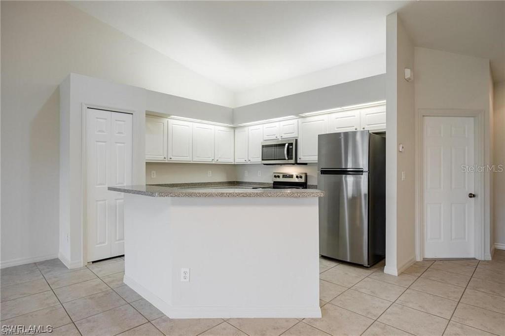 4522-4524 SW 7th PL