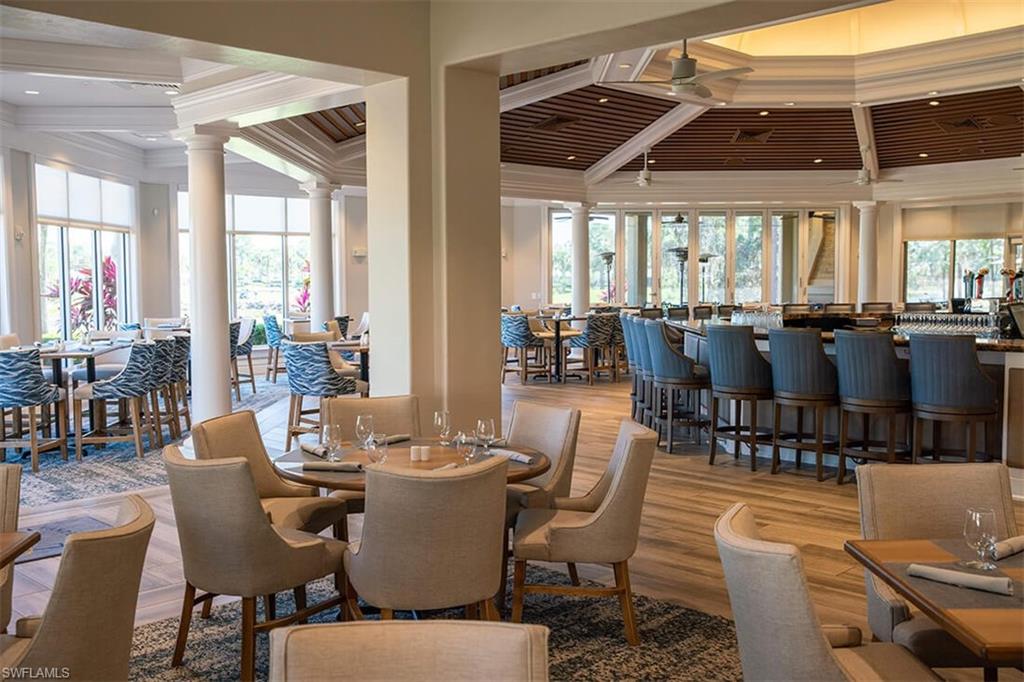 Bar & Grill