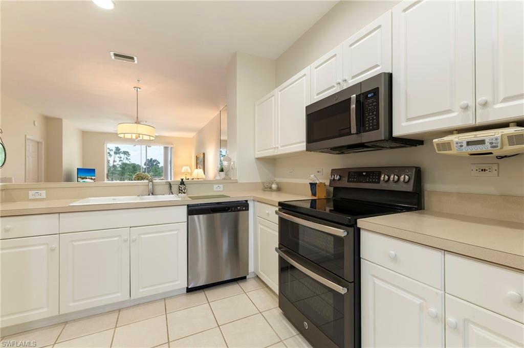 8247 Parkstone PL 206 photo 11
