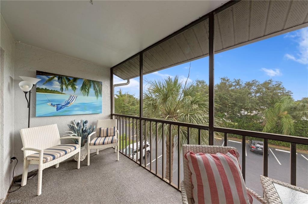 Peaceful and spacious balcony
