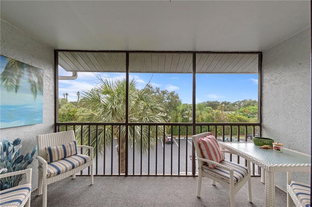 Peaceful and spacious balcony