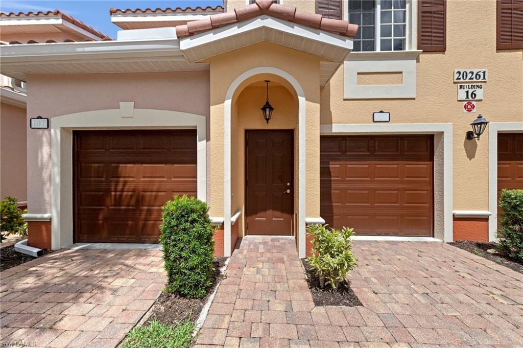 20261 Estero Gardens CIR 207
