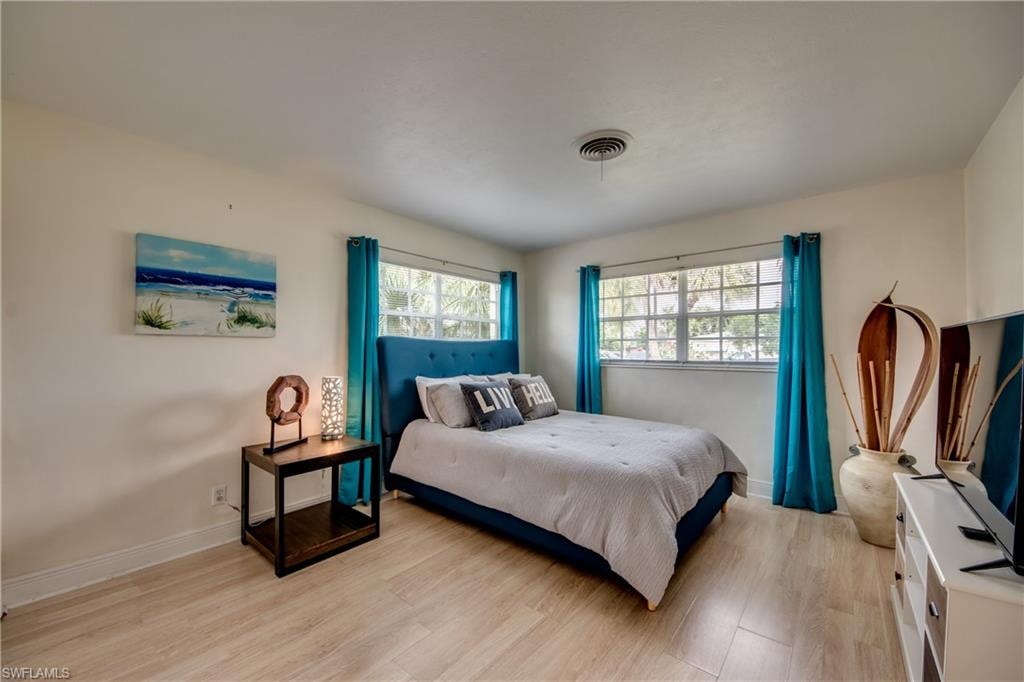 5359 Majestic CT photo 23