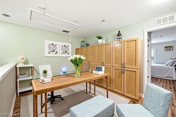9076 Gervais CIR 405 photo 13