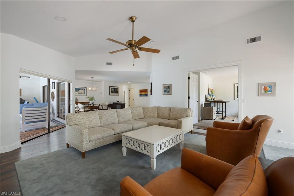 28432 Highgate DR photo 9