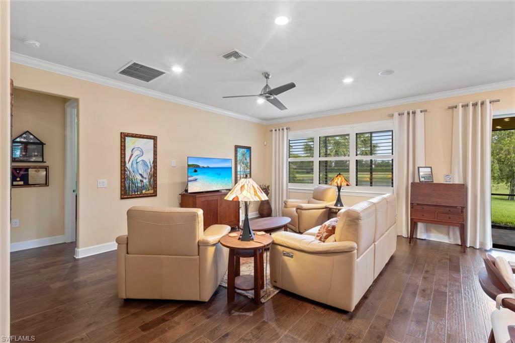 5916 Prosperity LN