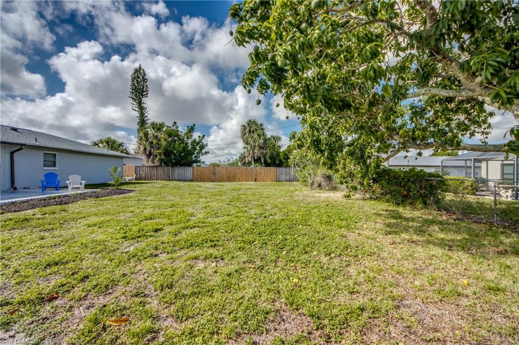 3518 SE 8th PL photo 30
