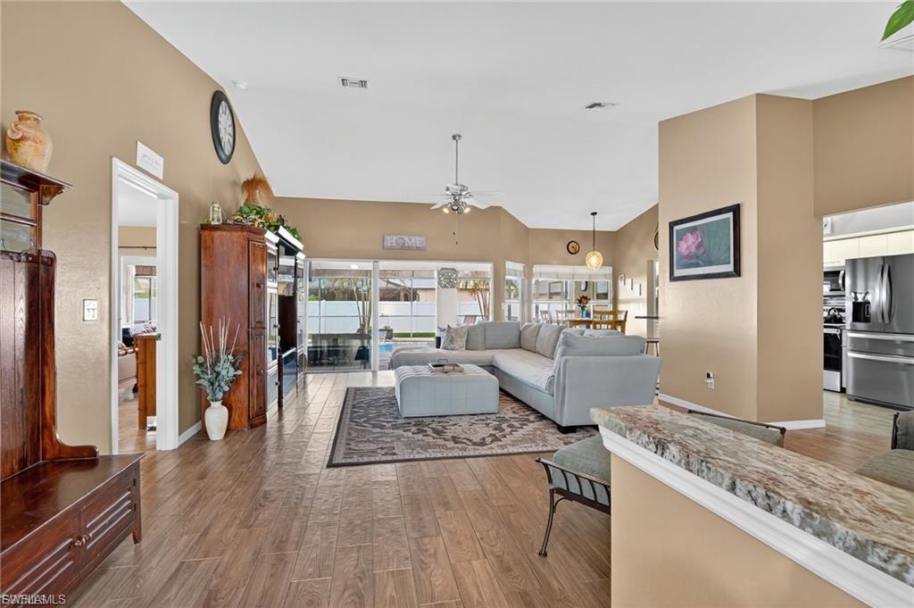 412 SE 13th AVE