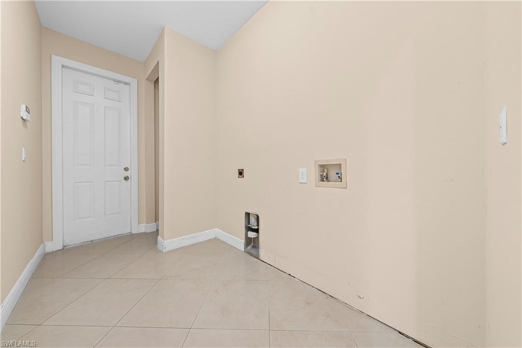 680 Mirror Lakes CT photo 25