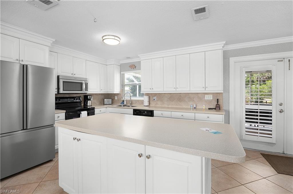 1012 Wyomi DR photo 9