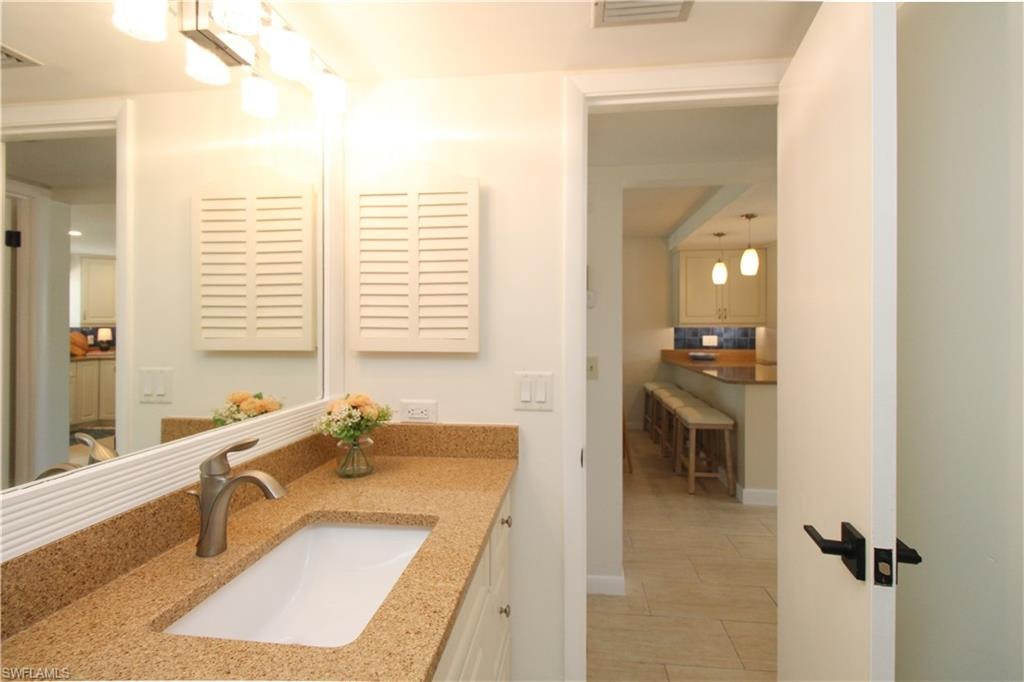 1686 Blue Point AVE B7 photo 32