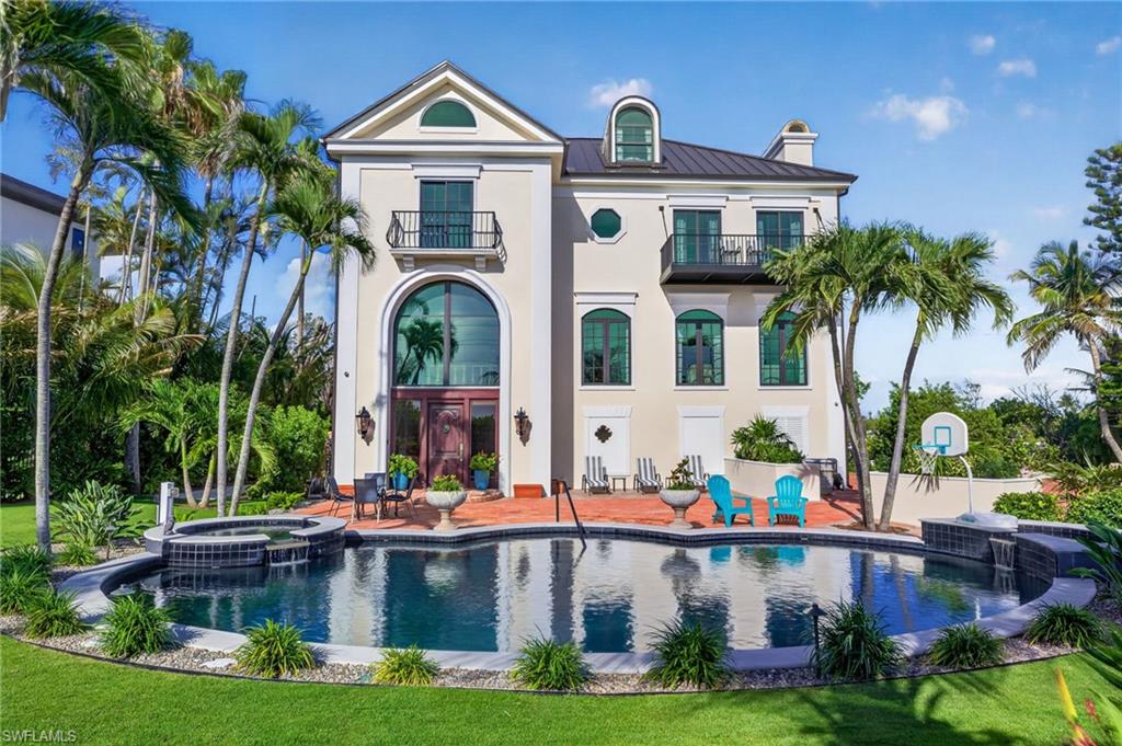 17201 Captiva DR
