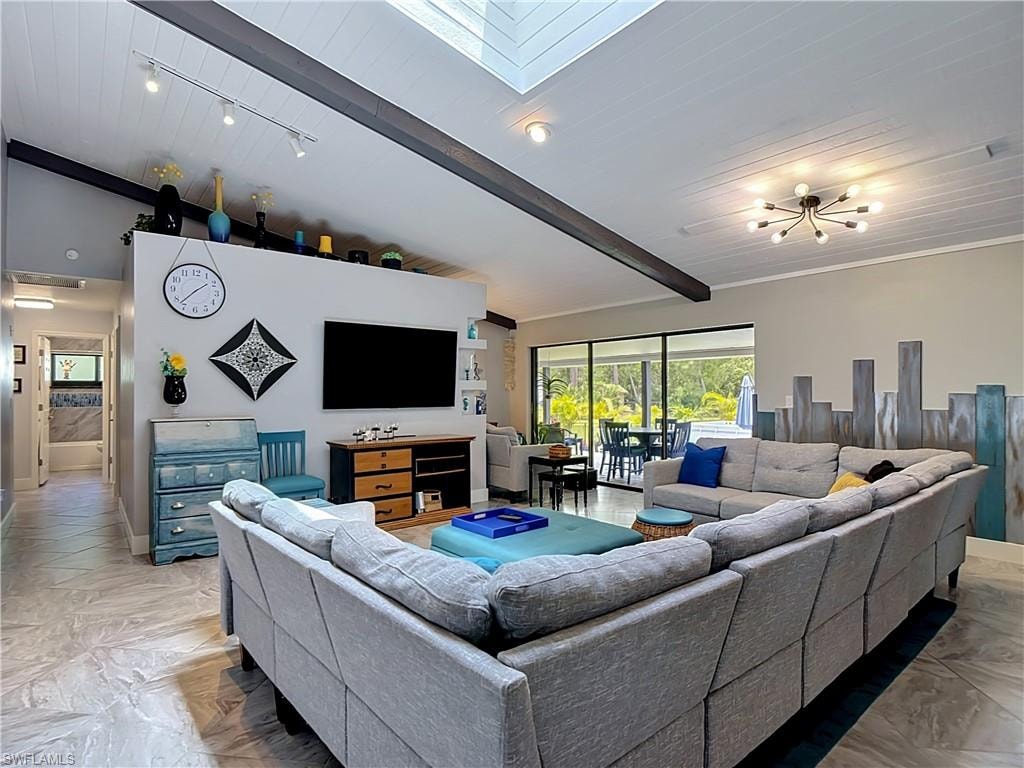 6284 Scott LN photo 7