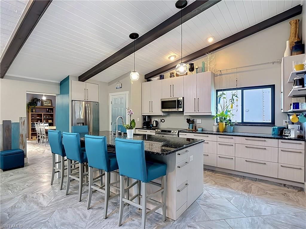 6284 Scott LN photo 9