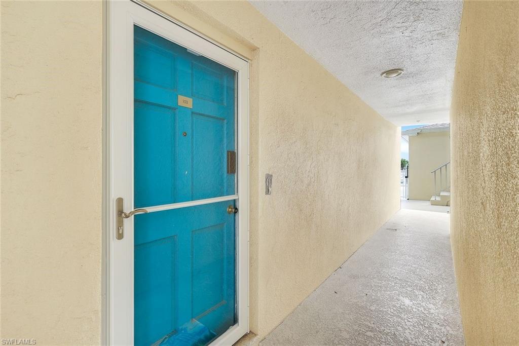 1714 Bikini CT 103 photo 23