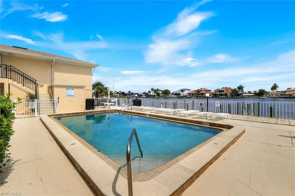 1714 Bikini CT 103 photo 17