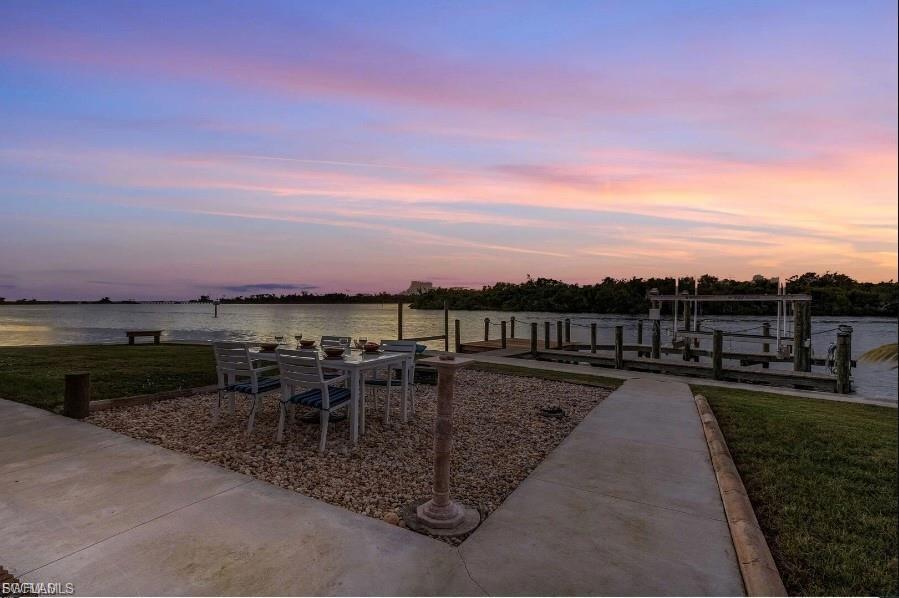 4885 E Riverside DR photo 32