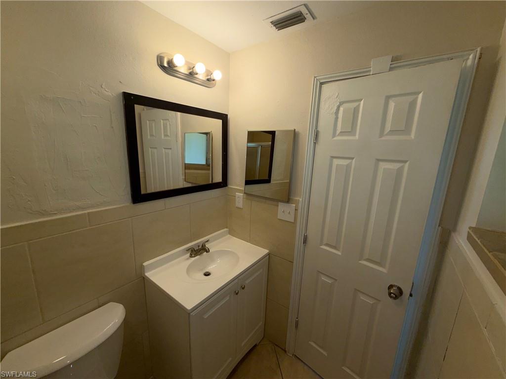 1101 Leeland Heights BLVD E photo 10