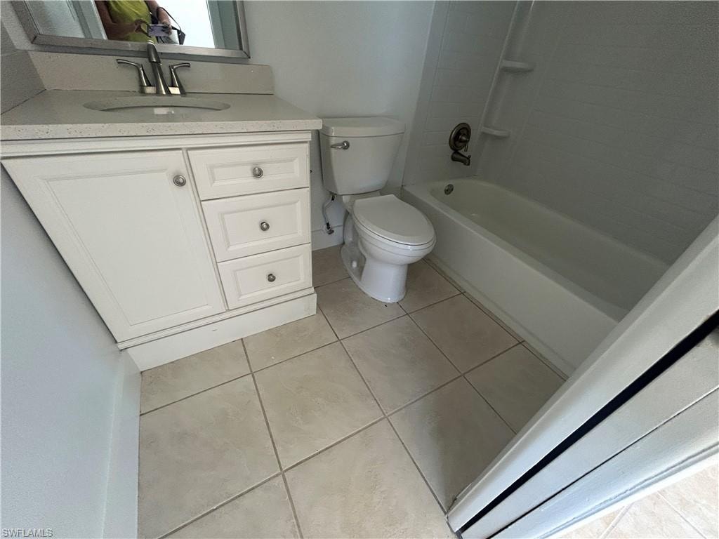 4708 SE 5th PL 204 photo 6