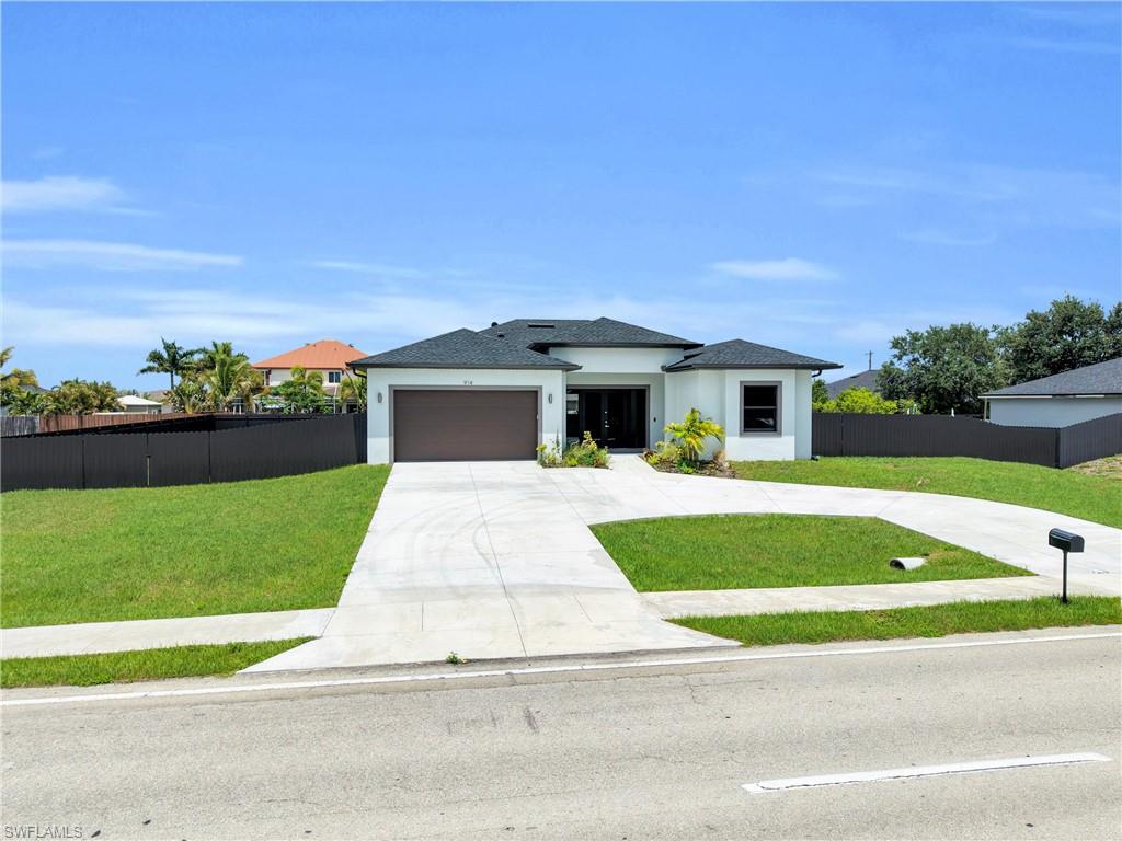 914 Chiquita BLVD N