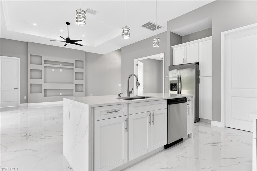 1114 Bari ST E photo 6