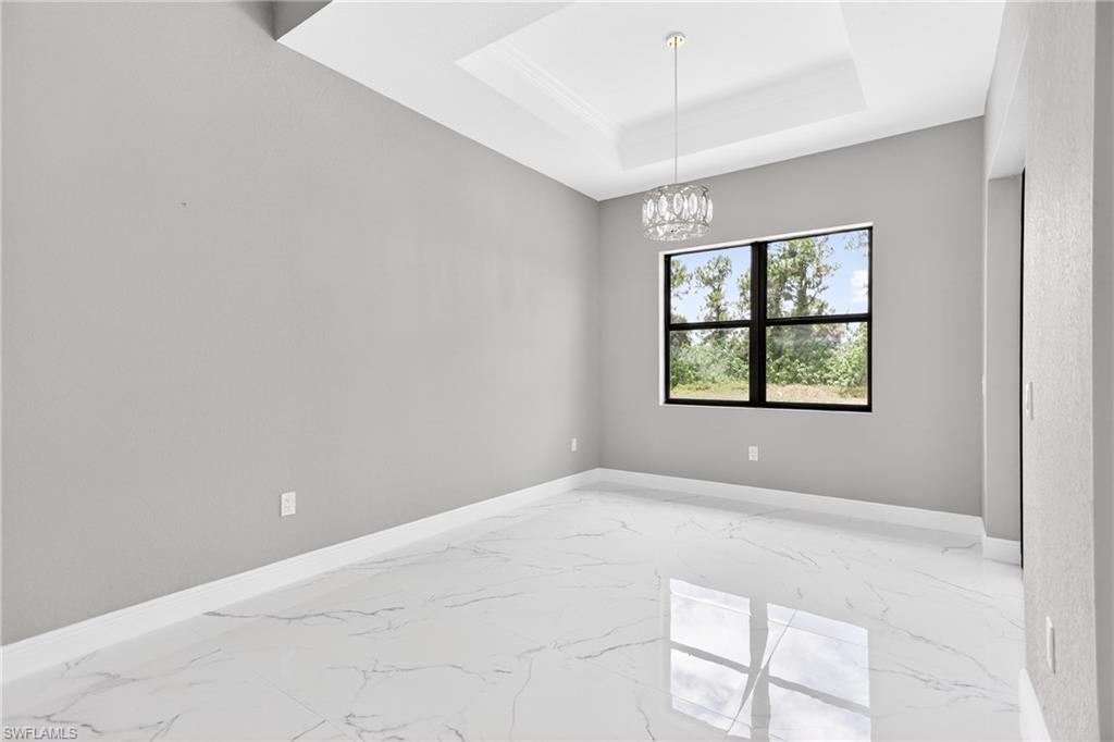 1114 Bari ST E photo 32